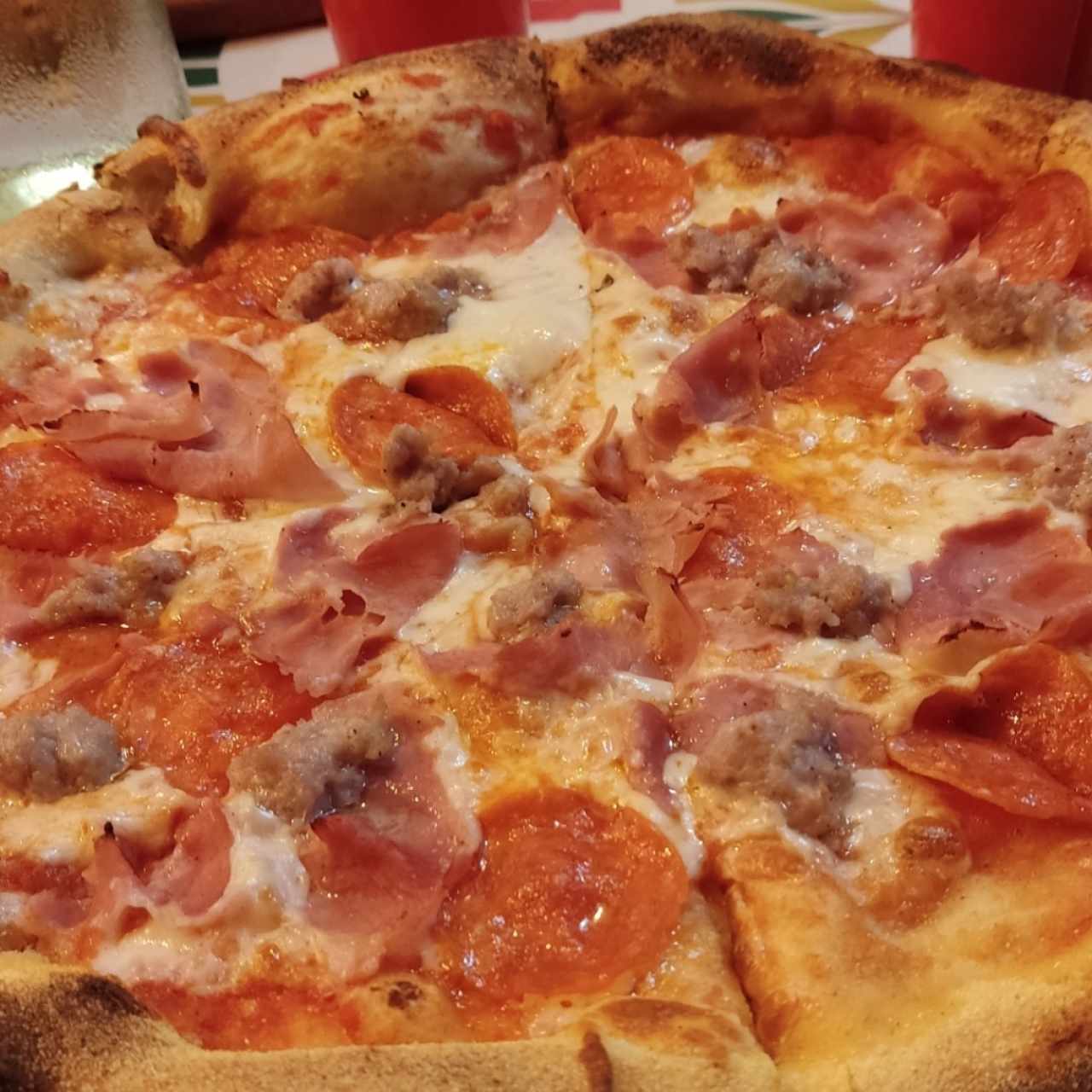 Pizzas Rojas - Carnivora