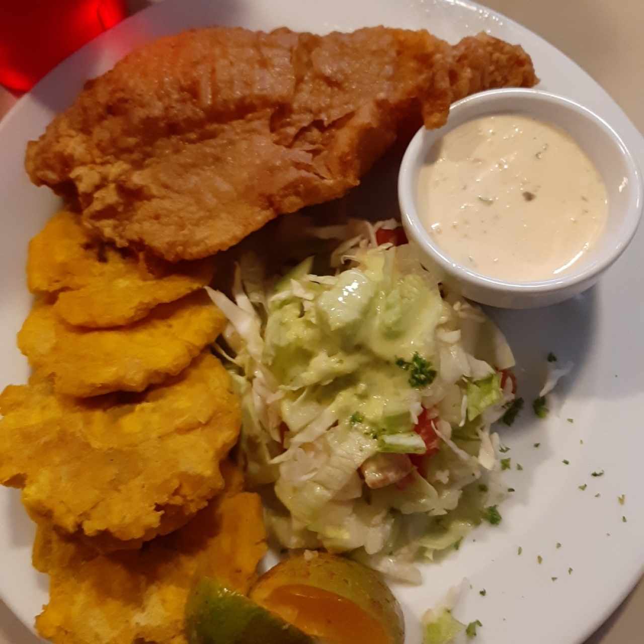 pescado con patacones