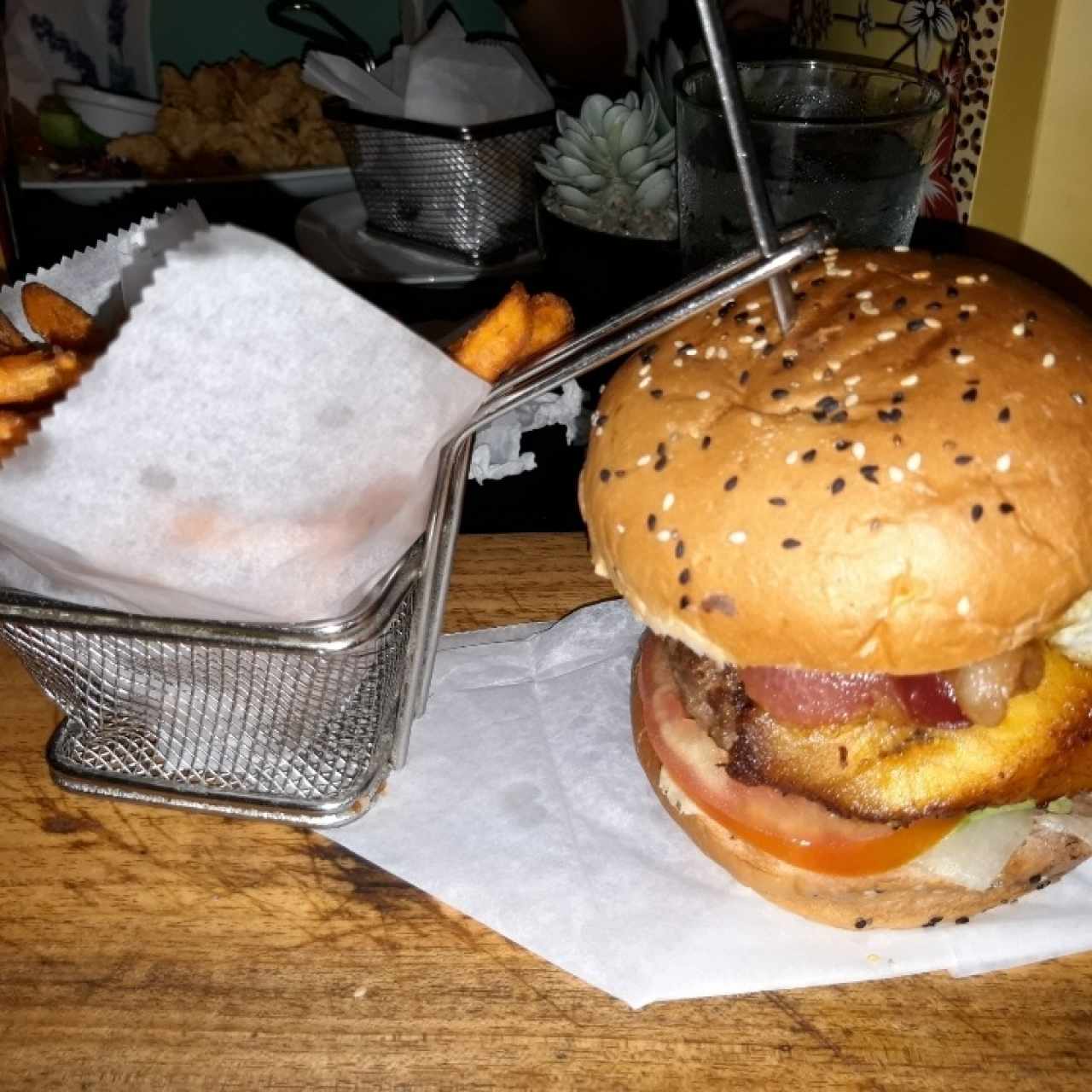 Hamburguesas - La Burger Madero