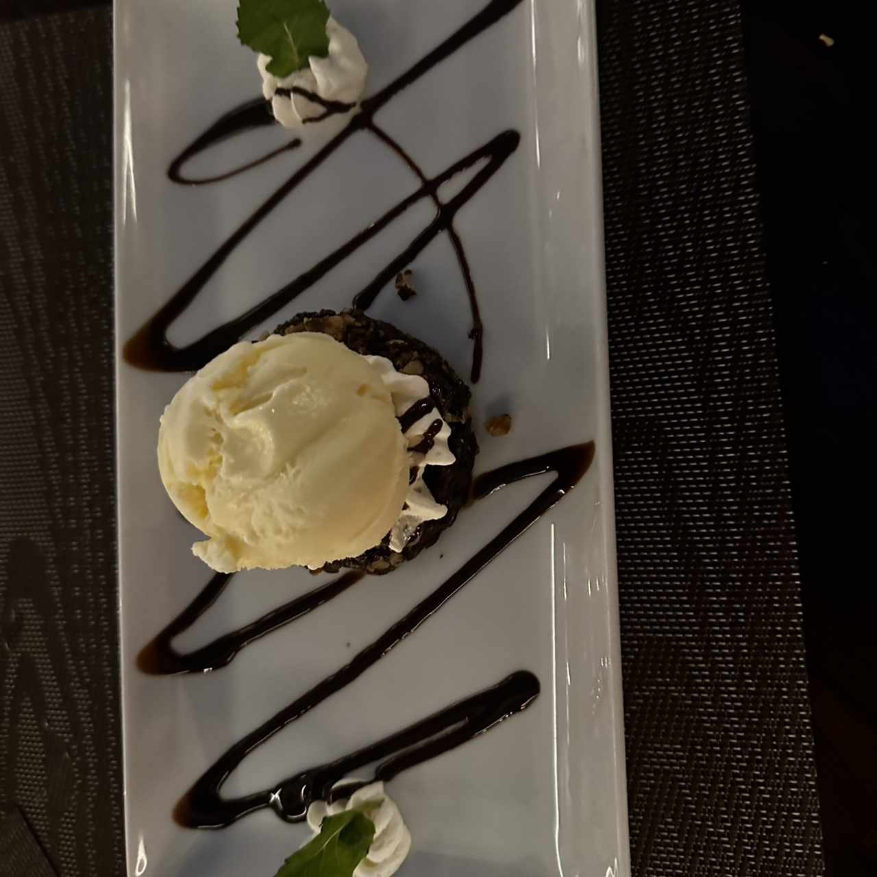 Brownie de Nueces y Helado