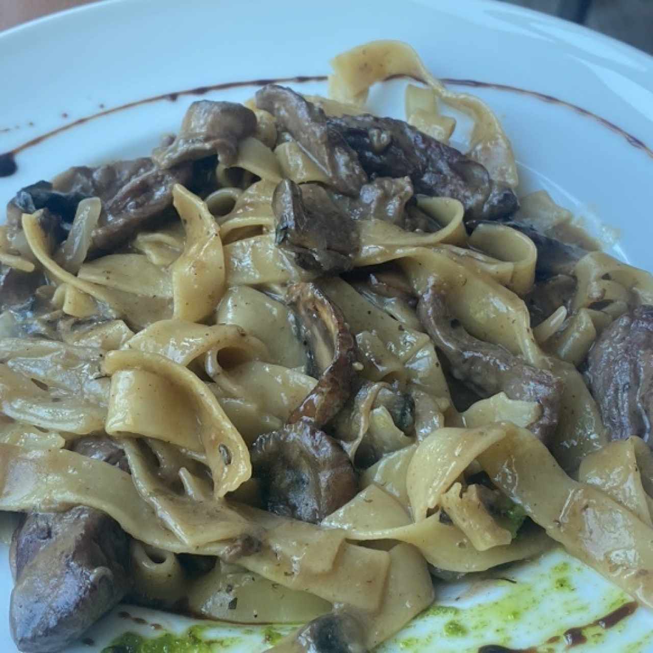 Fettuccini con Lascas de Entraña