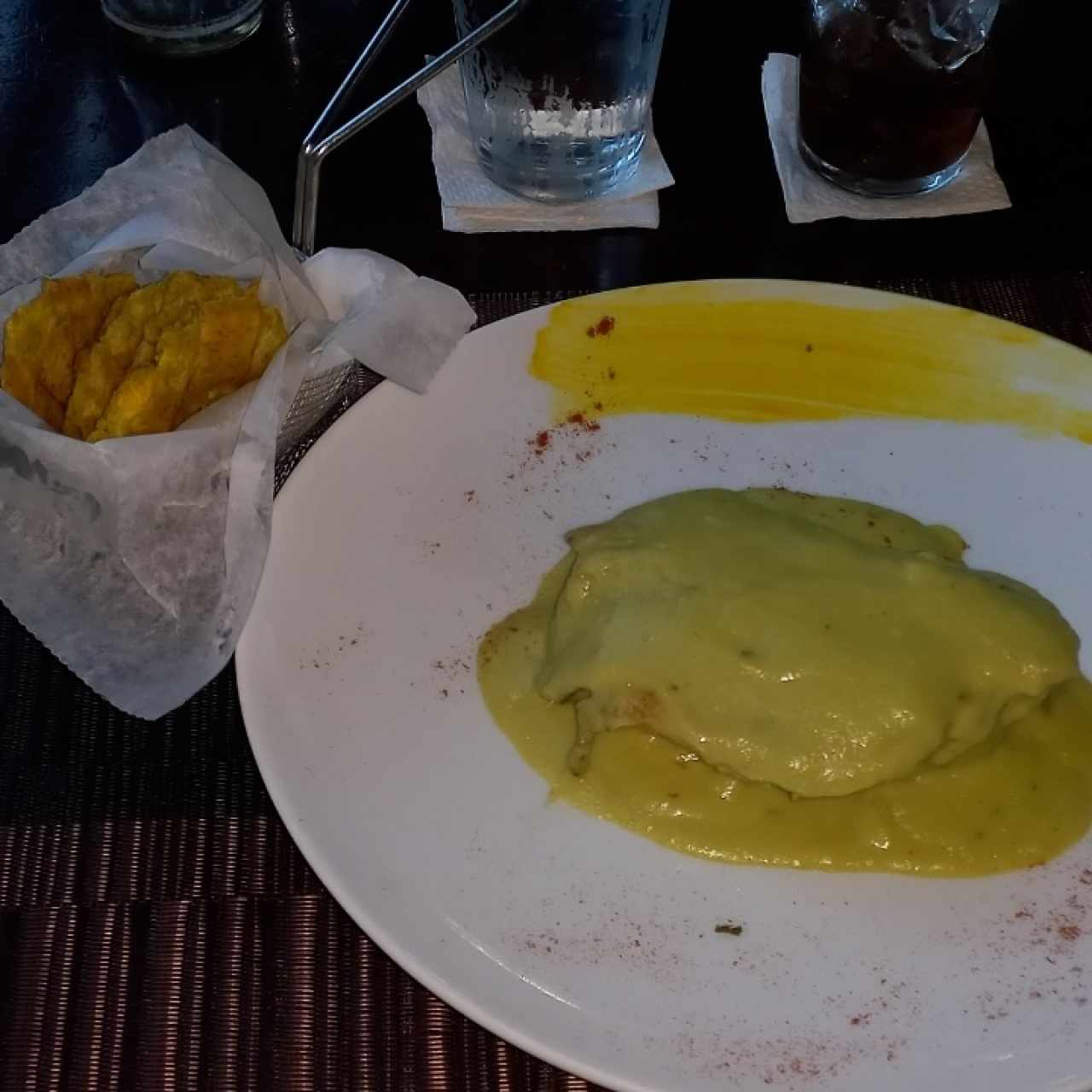 Suprema de pollo en salsa de esparragos