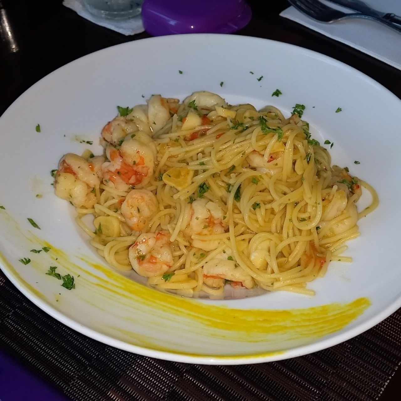 Spaguetti al ajillo con Camarones