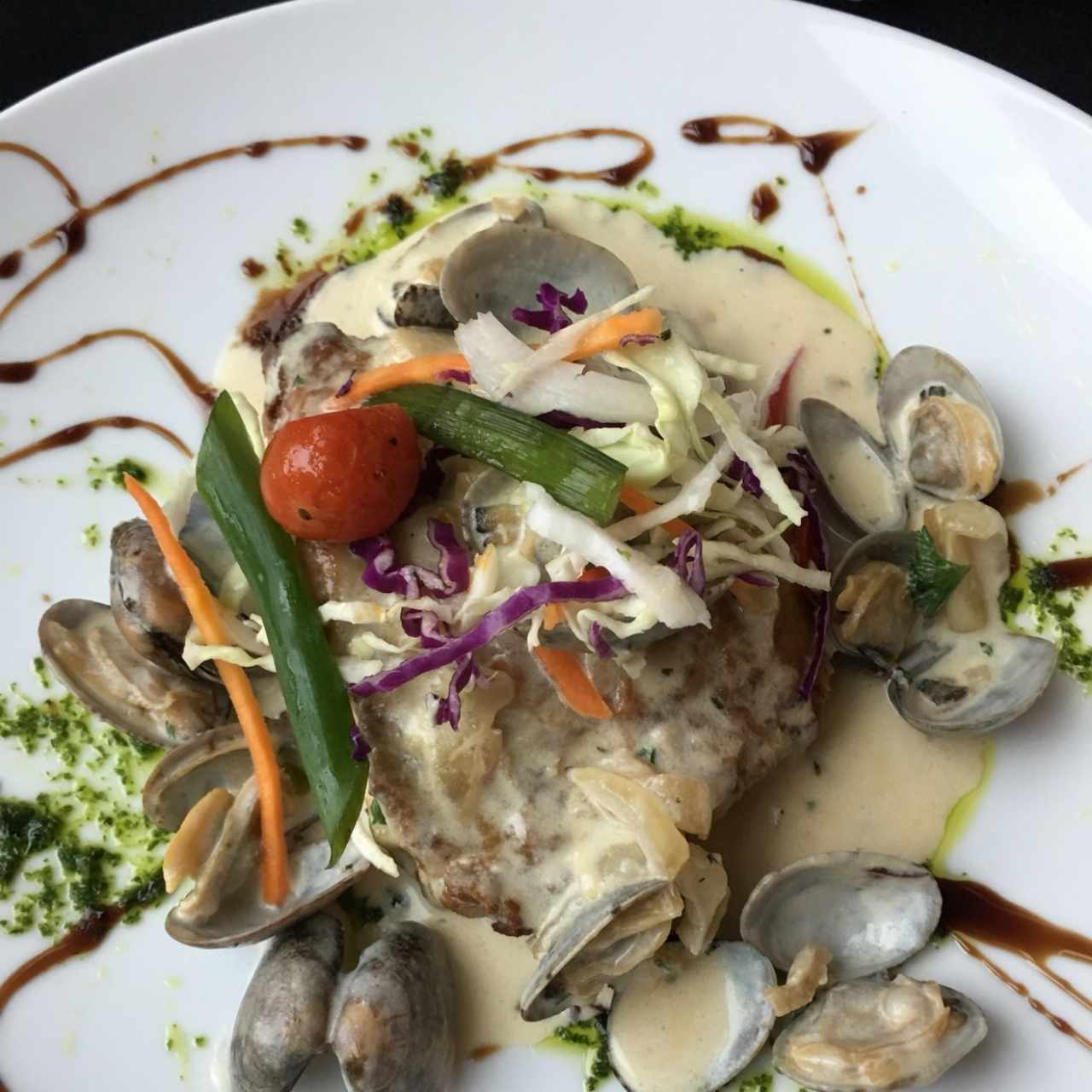 Corvina con almejas tío Pepe