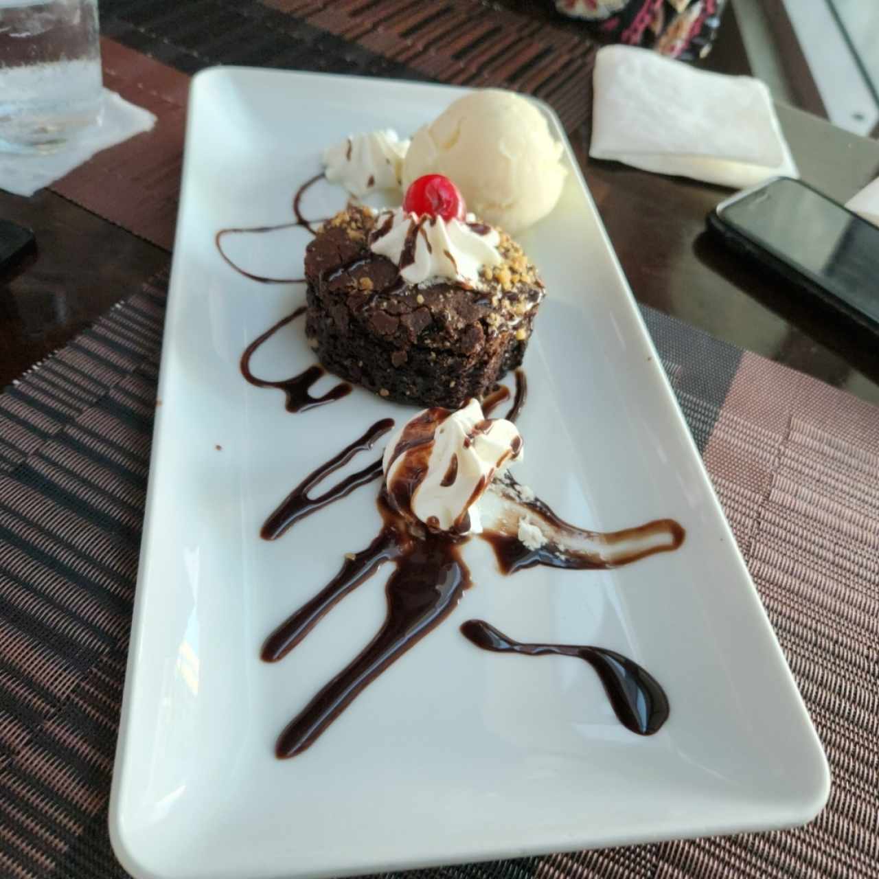 Brownie de Nueces y Helado