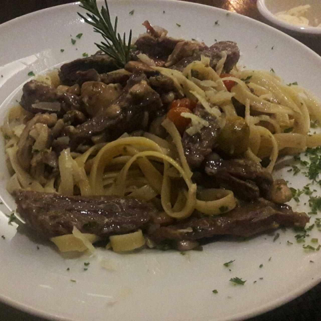 Fettucini con entraña