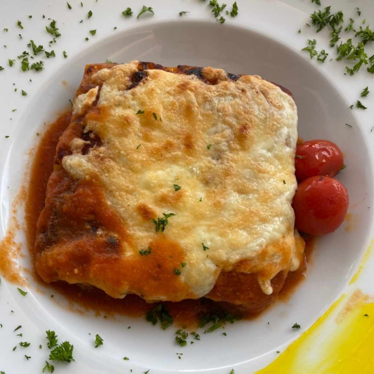 Lasagna de carne gratinada