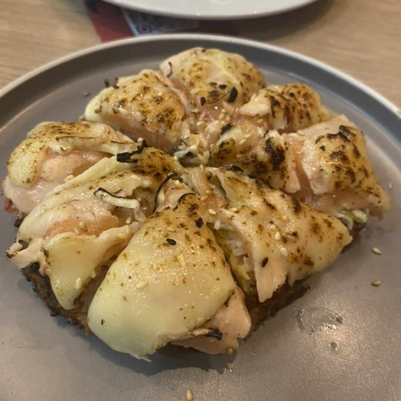 Sushi Pizza de Atún o Salmón