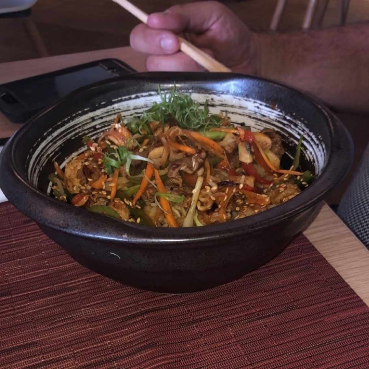 wok de tallarines mixto