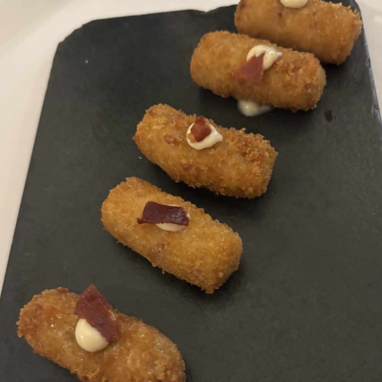Croquetas Caseras de Jamón Ibérico, Chorizo, Pulpo o Bacalao