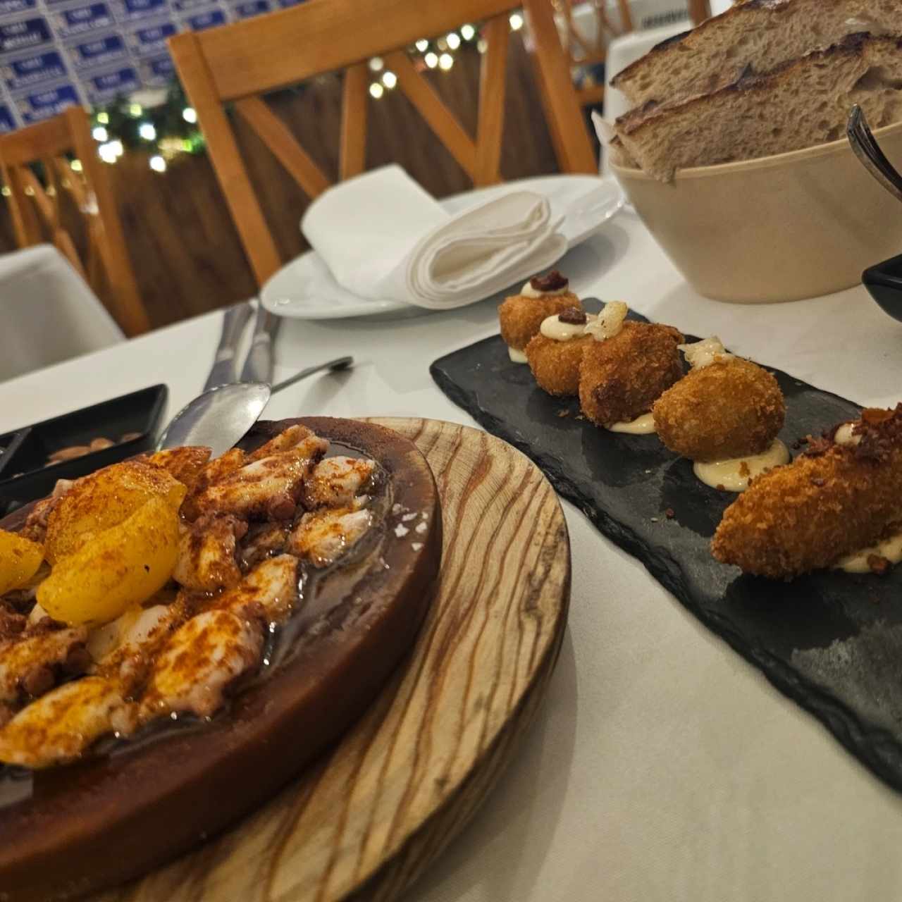 Croquetas Caseras de Jamón Ibérico, Chorizo, Pulpo o Bacalao