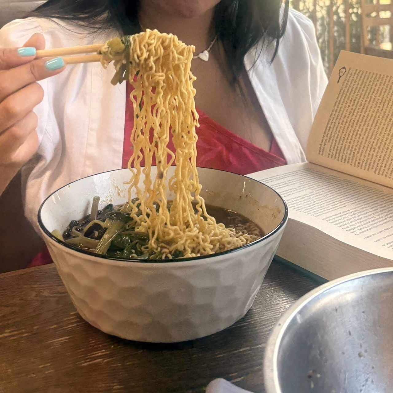 Ramyeon de paquete con especial de la casa 