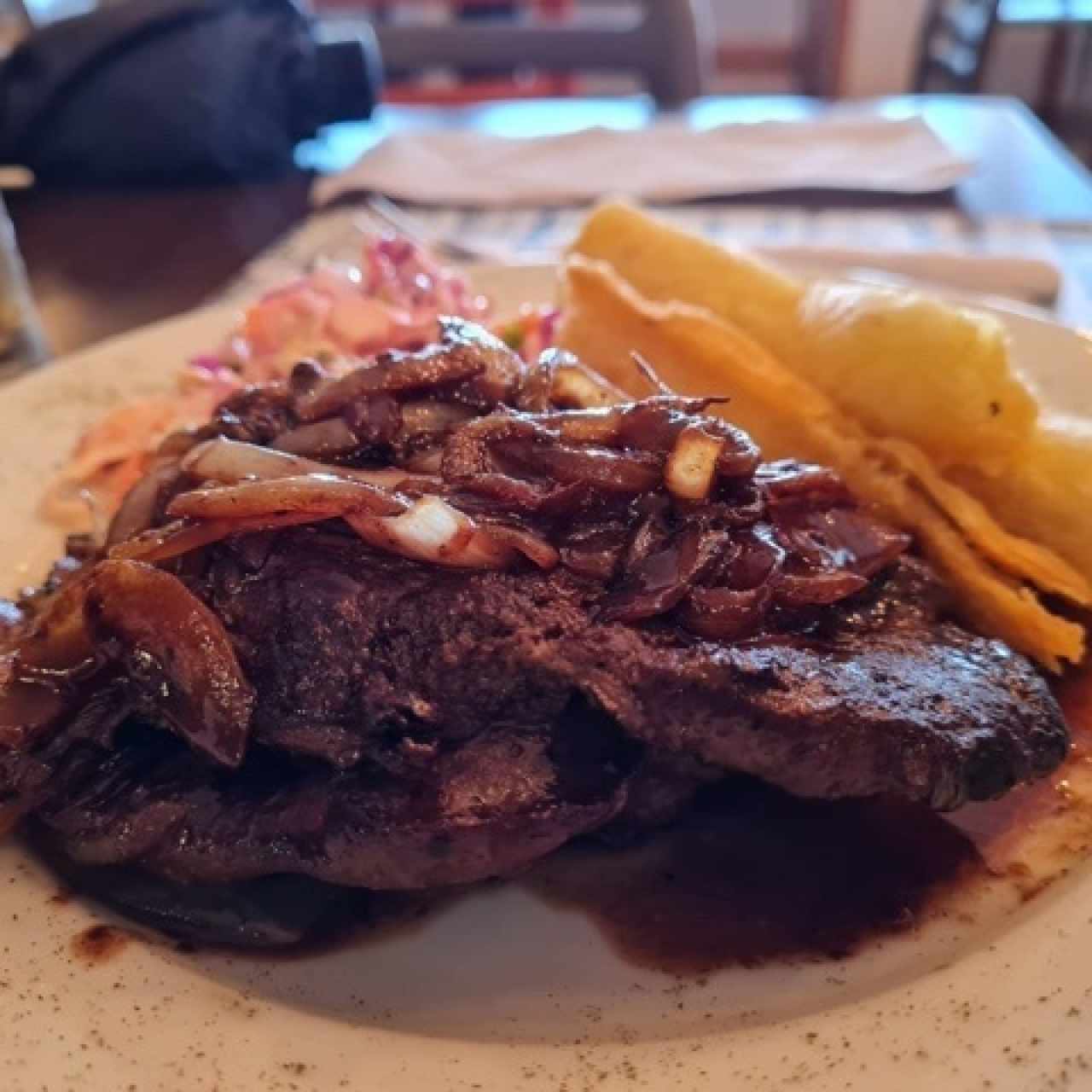 hígado encebollado, el favorito de mi reina!