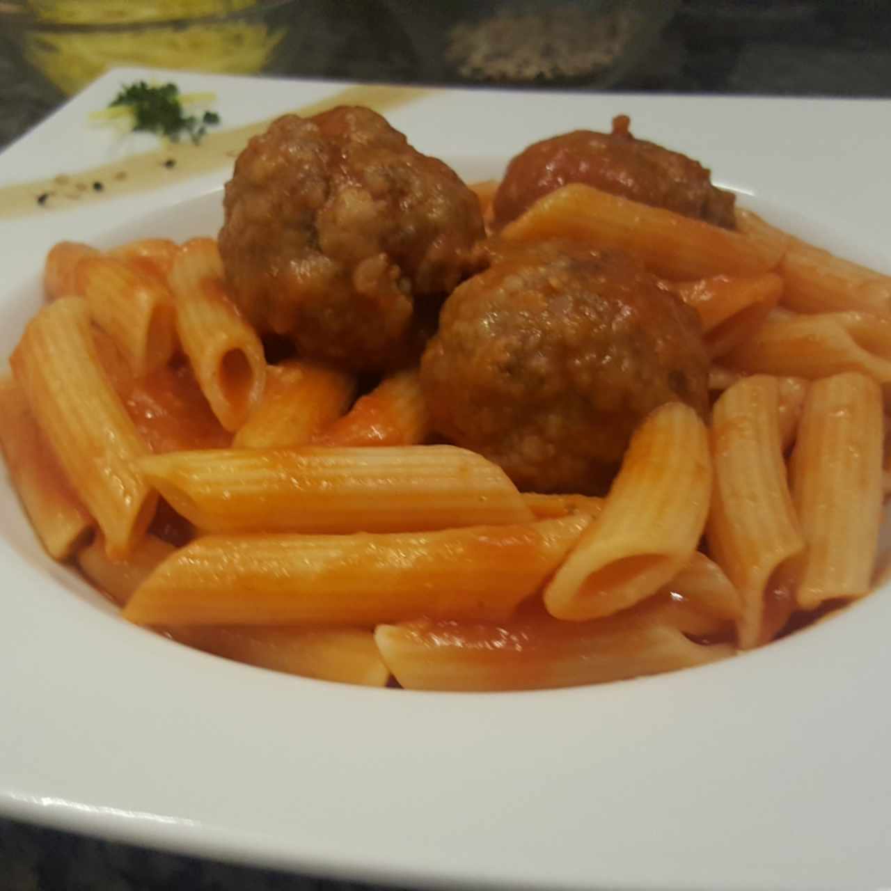 penne con albondigas 