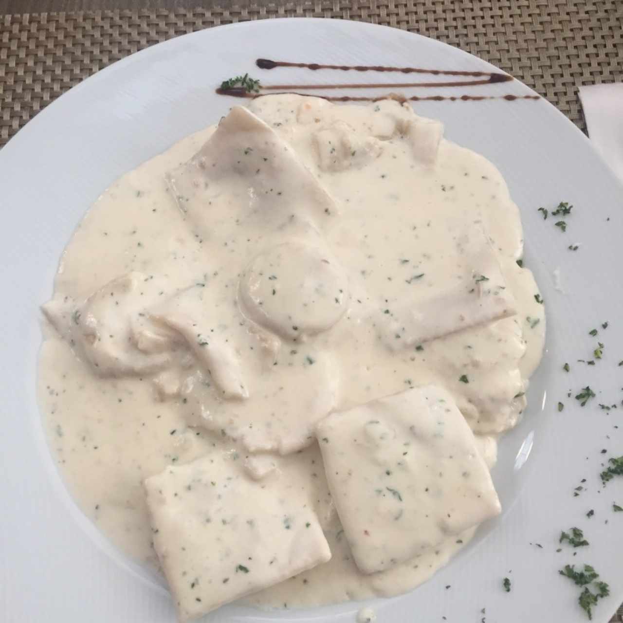 ñoquis de pollo en salsa blanca 