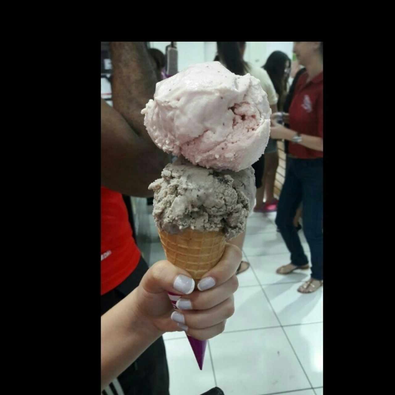 Barquillo de fresa yogurt y oreo