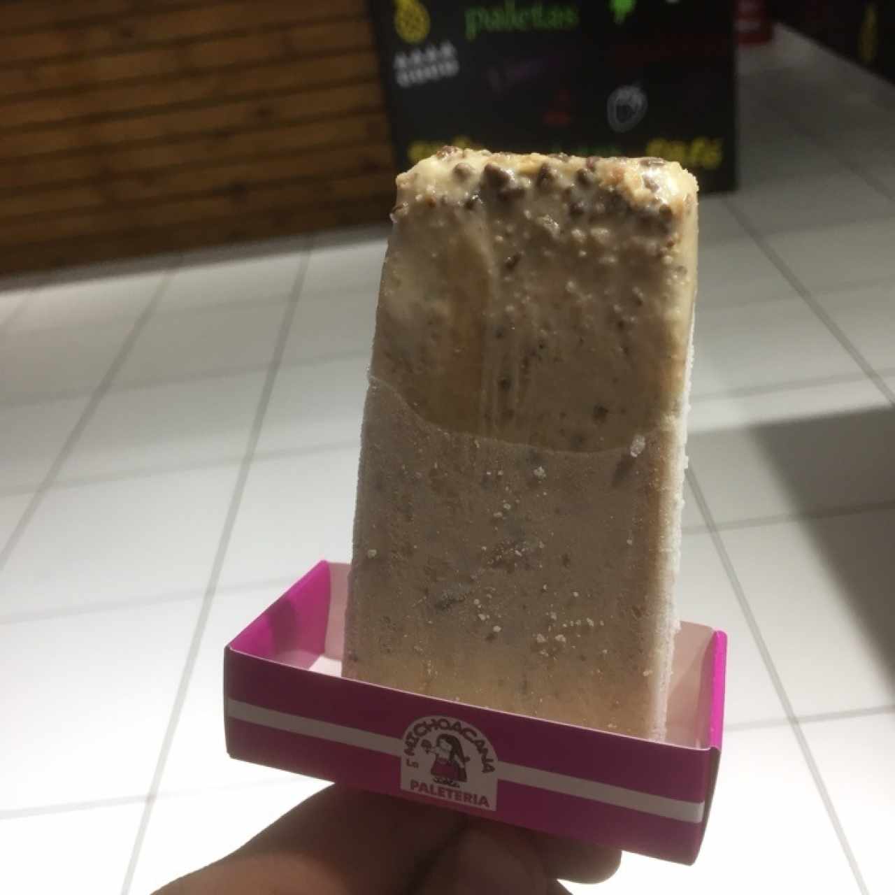 paleta de dulce de leche con kitkat