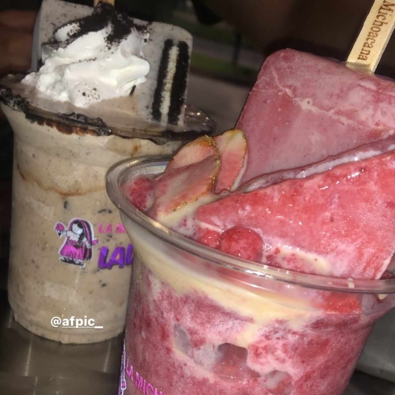 Paletas de fresa y oreo 