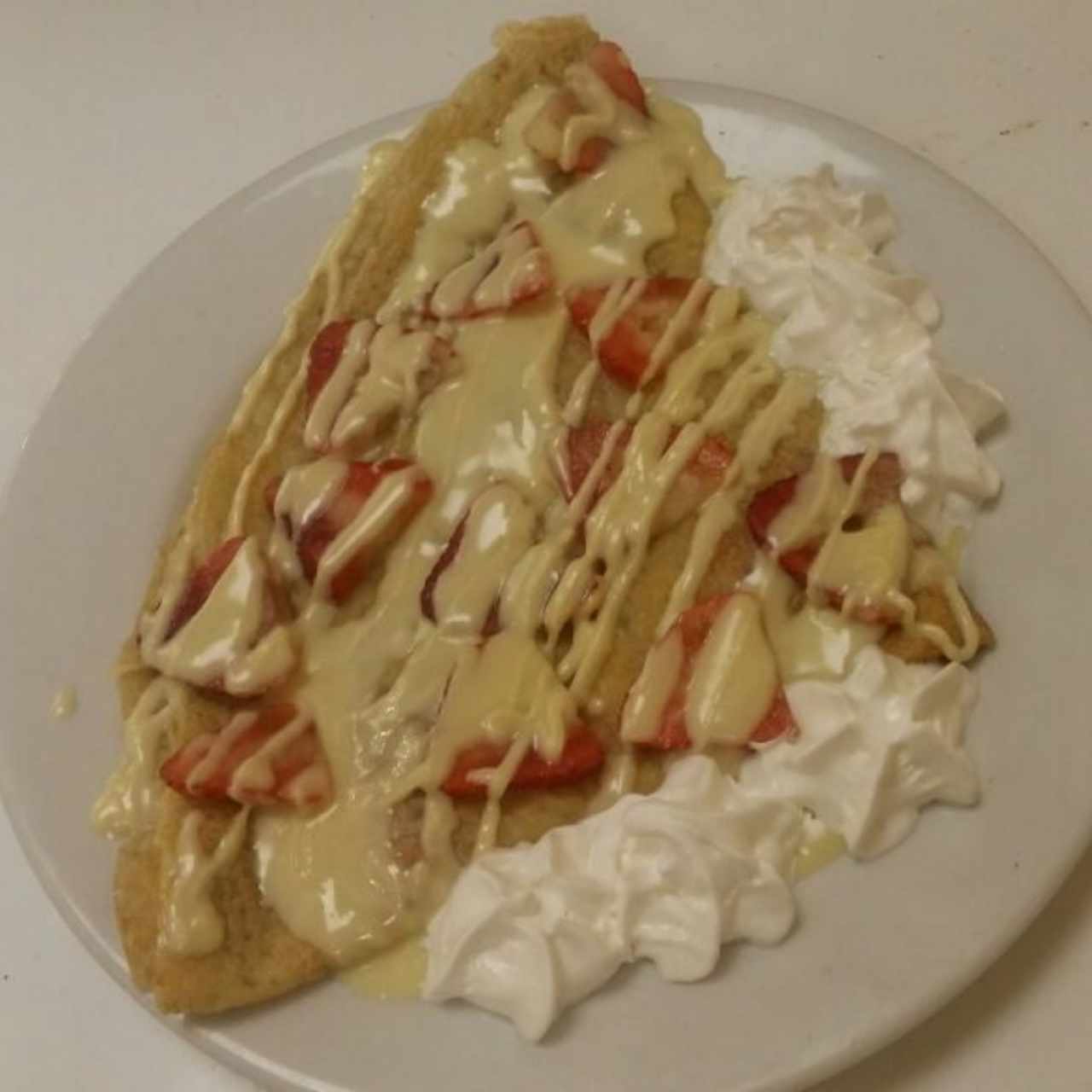 crepes de 2 sabores (fresa y chocolate blanco)