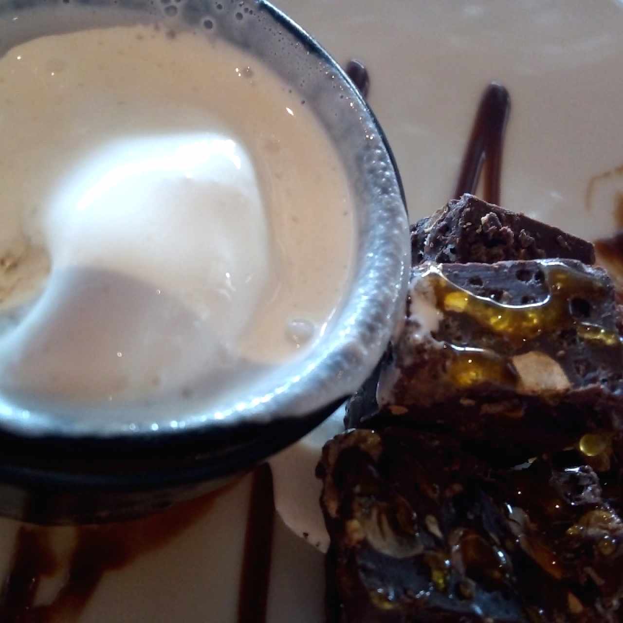 Turrón De Chocolate Con Helado A La Miel De Naranja