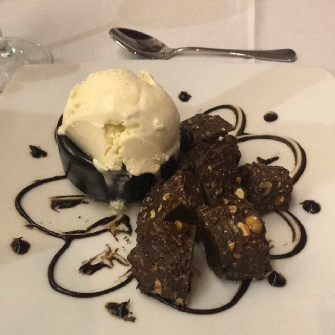 Turrón De Chocolate Con Helado A La Miel De Naranja