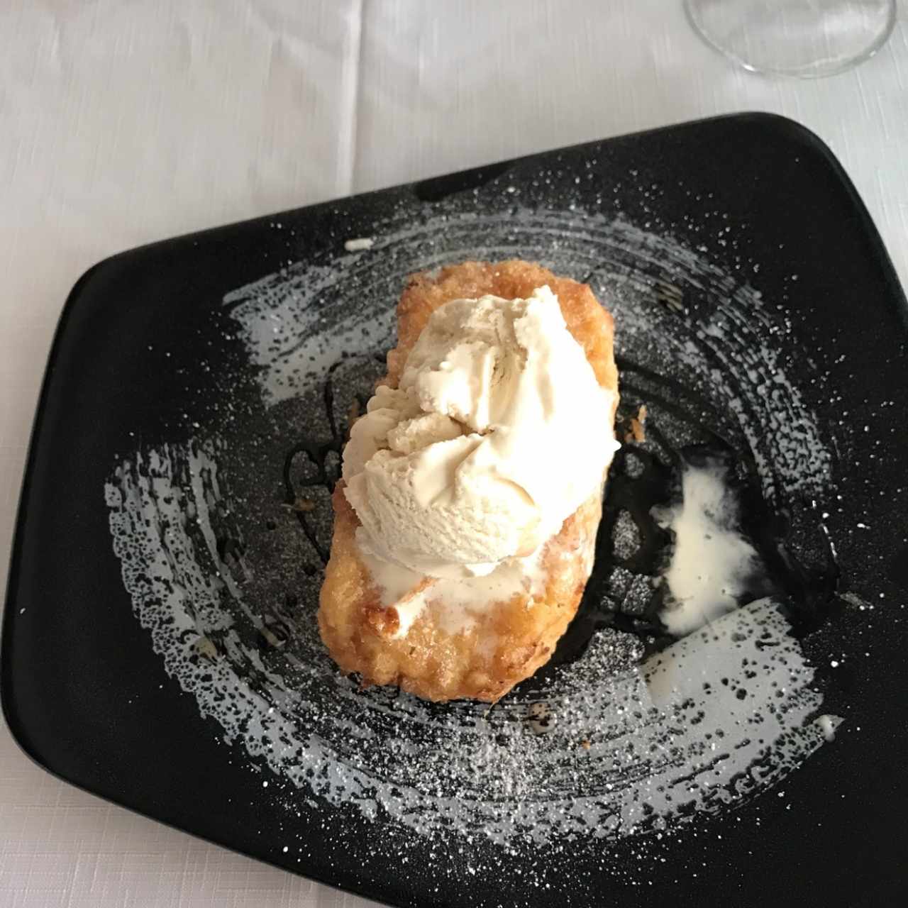 Torrija con helado de vainilla