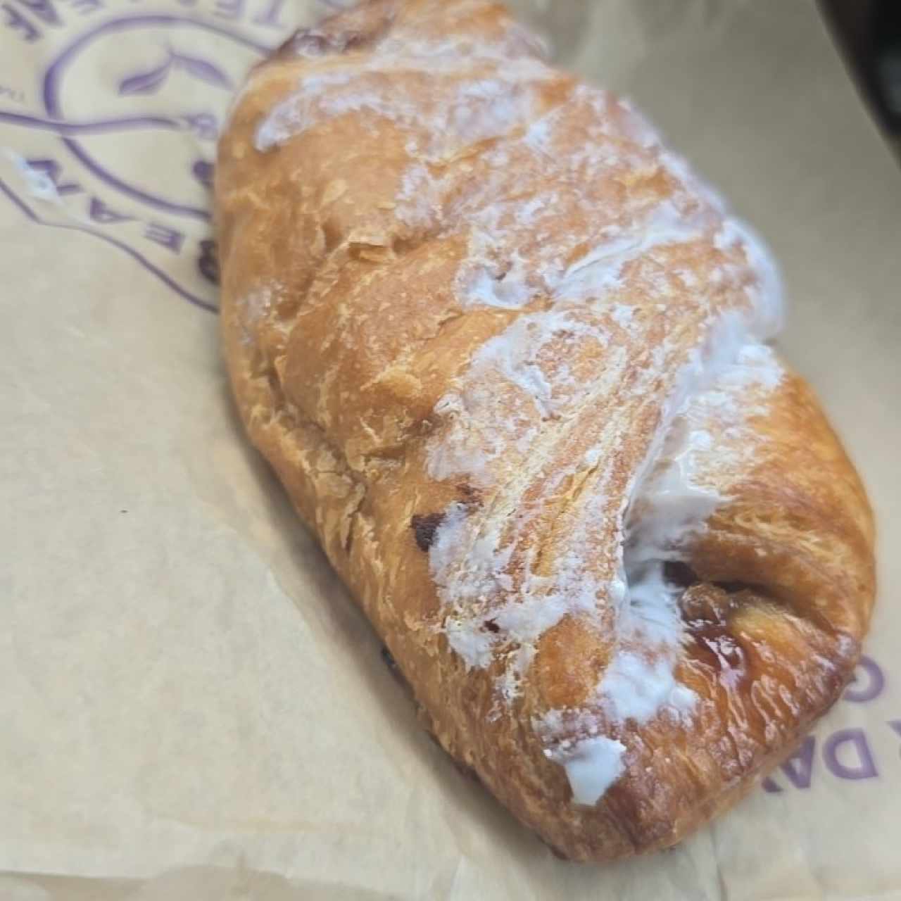 Croissant de Queso Crema y Guayaba