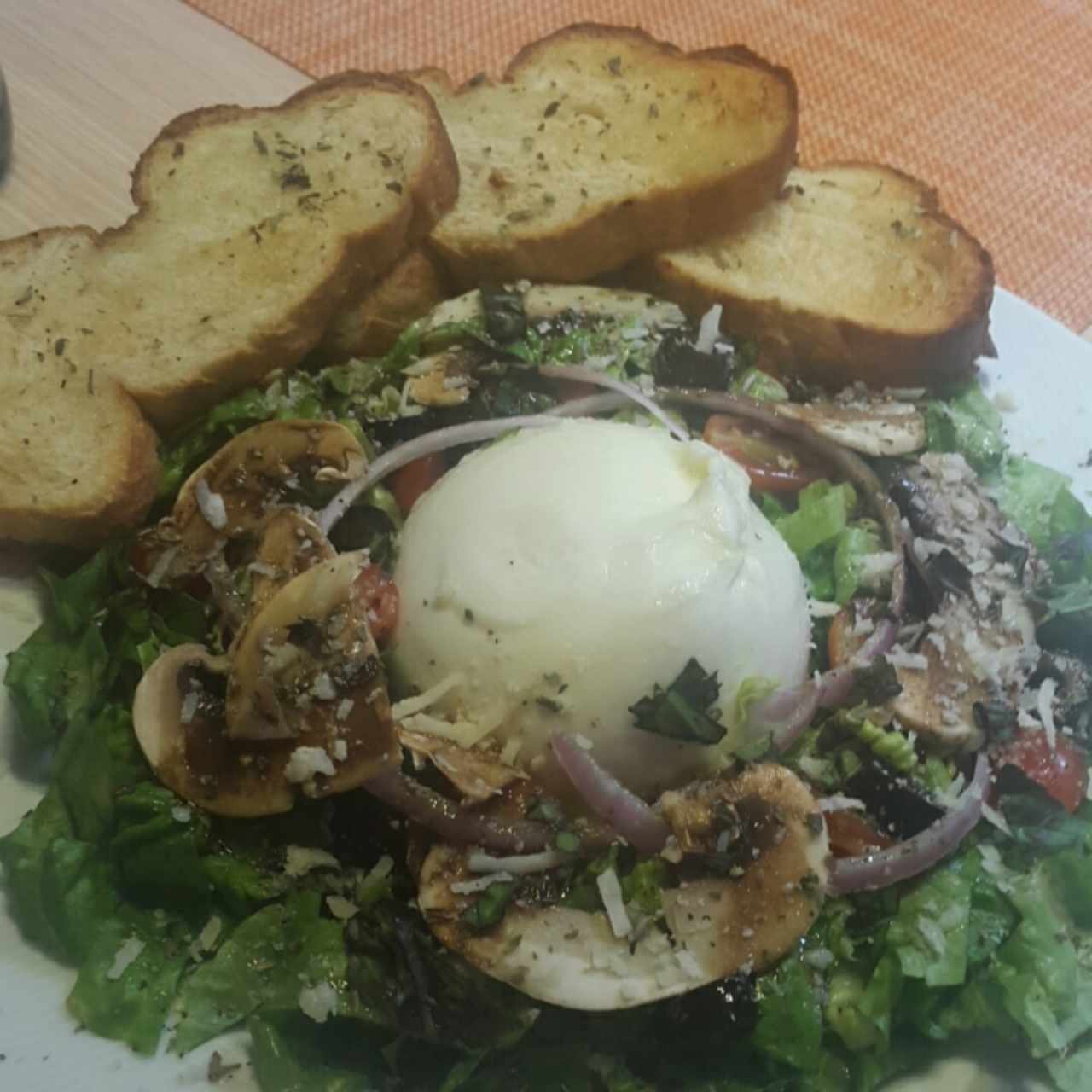 Ensaladas - Burrata Salad