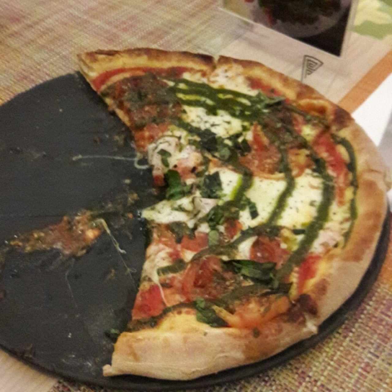 Pizzas Tradicionales - Capresa 14$-28$