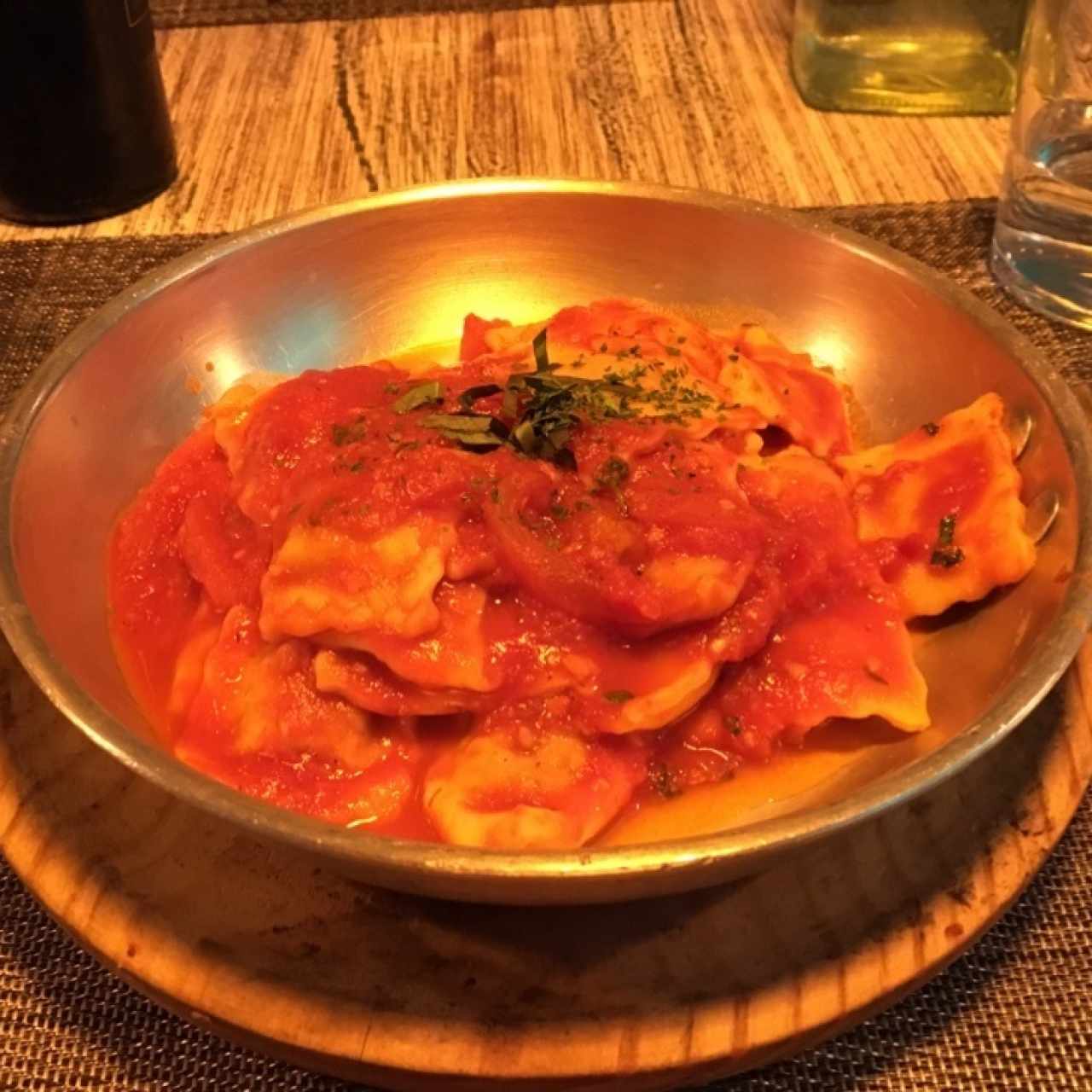 Ravioli de Carne Salteado Al Fileto Di Pomodoro