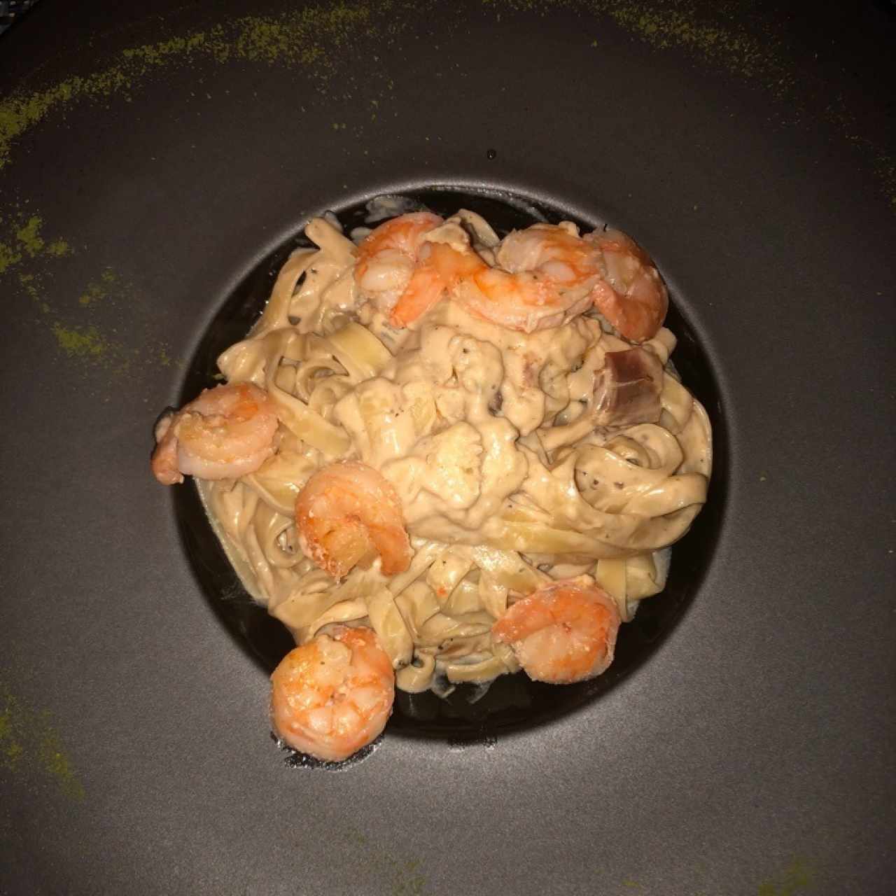 Fettuccine Strega con Camarones