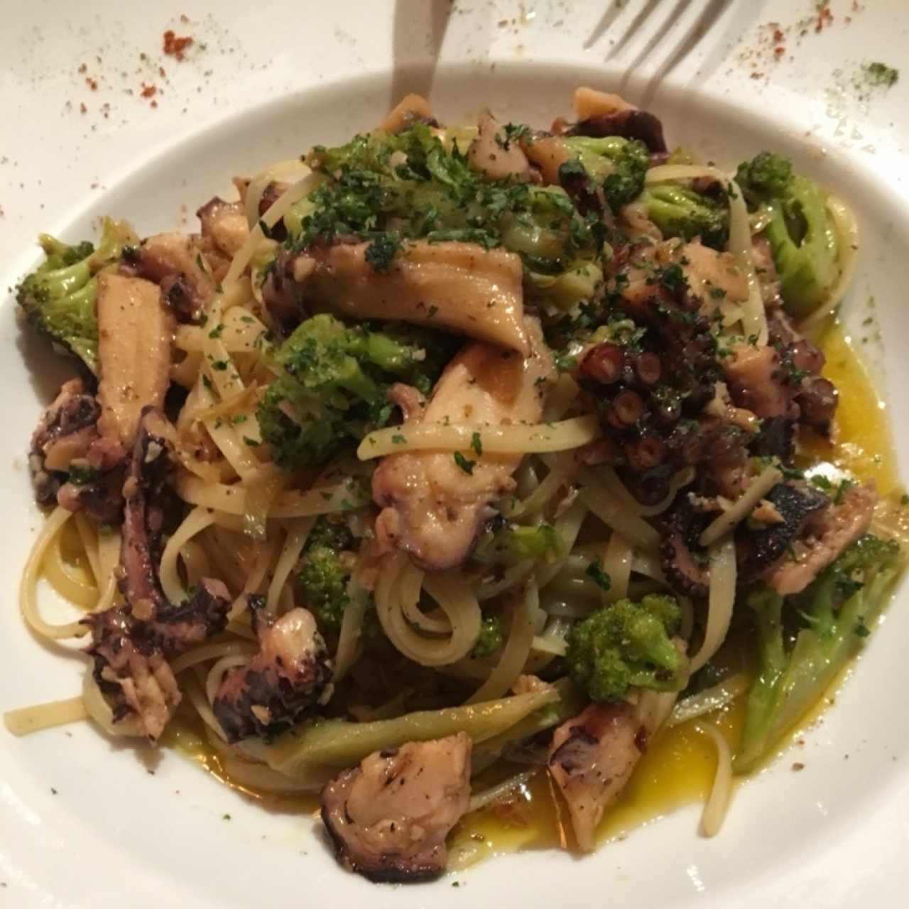 Linguini con Pulpo y Brócoli