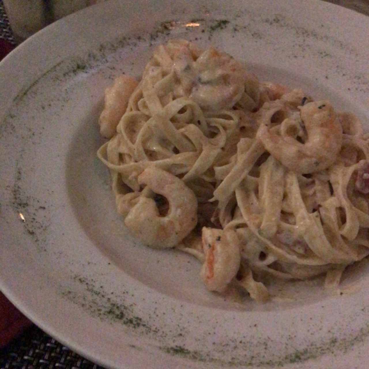 Fetuccine, Penne y/o Espaguetti  A la Crema, Aurora