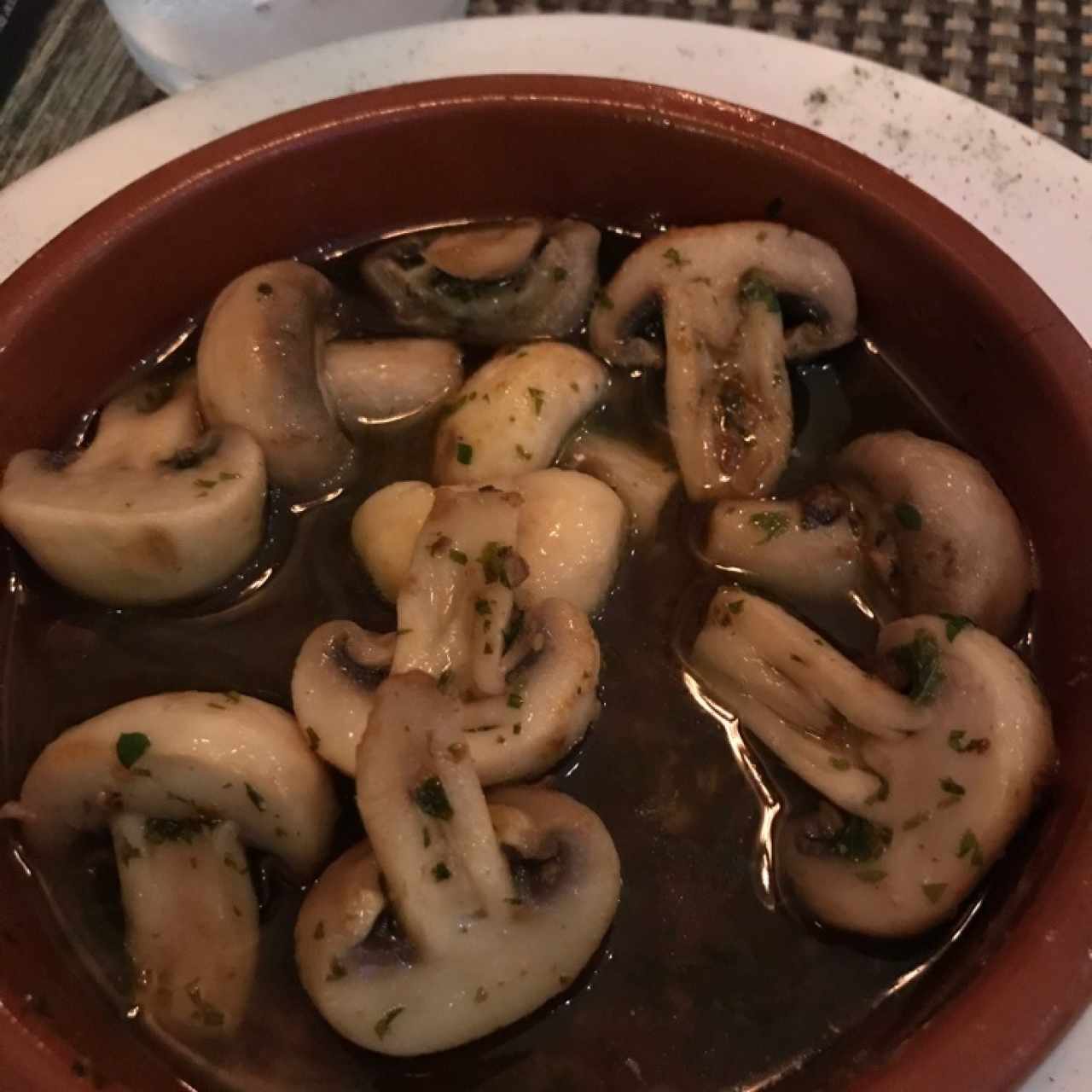 champiños al ajillo