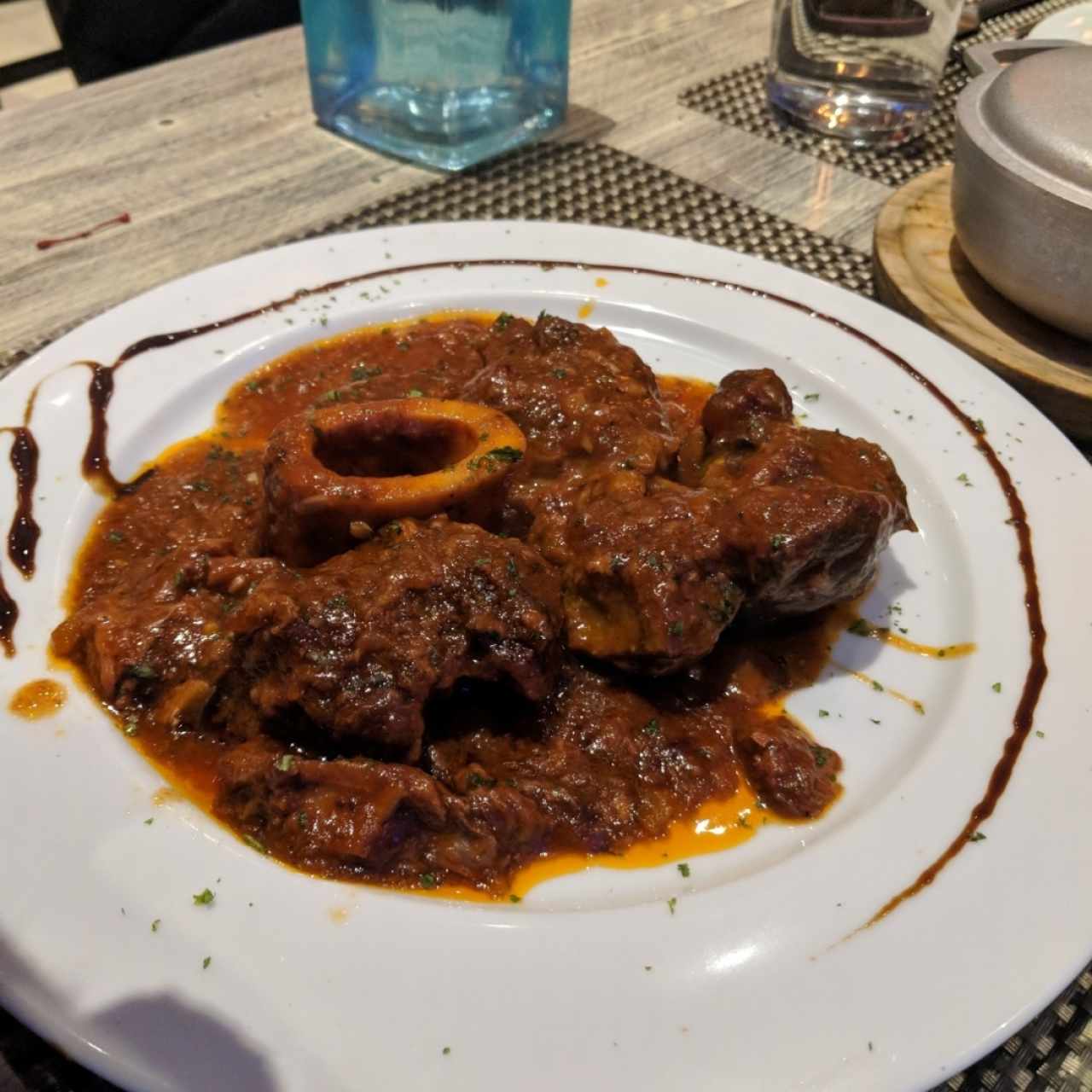 Ossobuco de Res con Linguini a la Crema