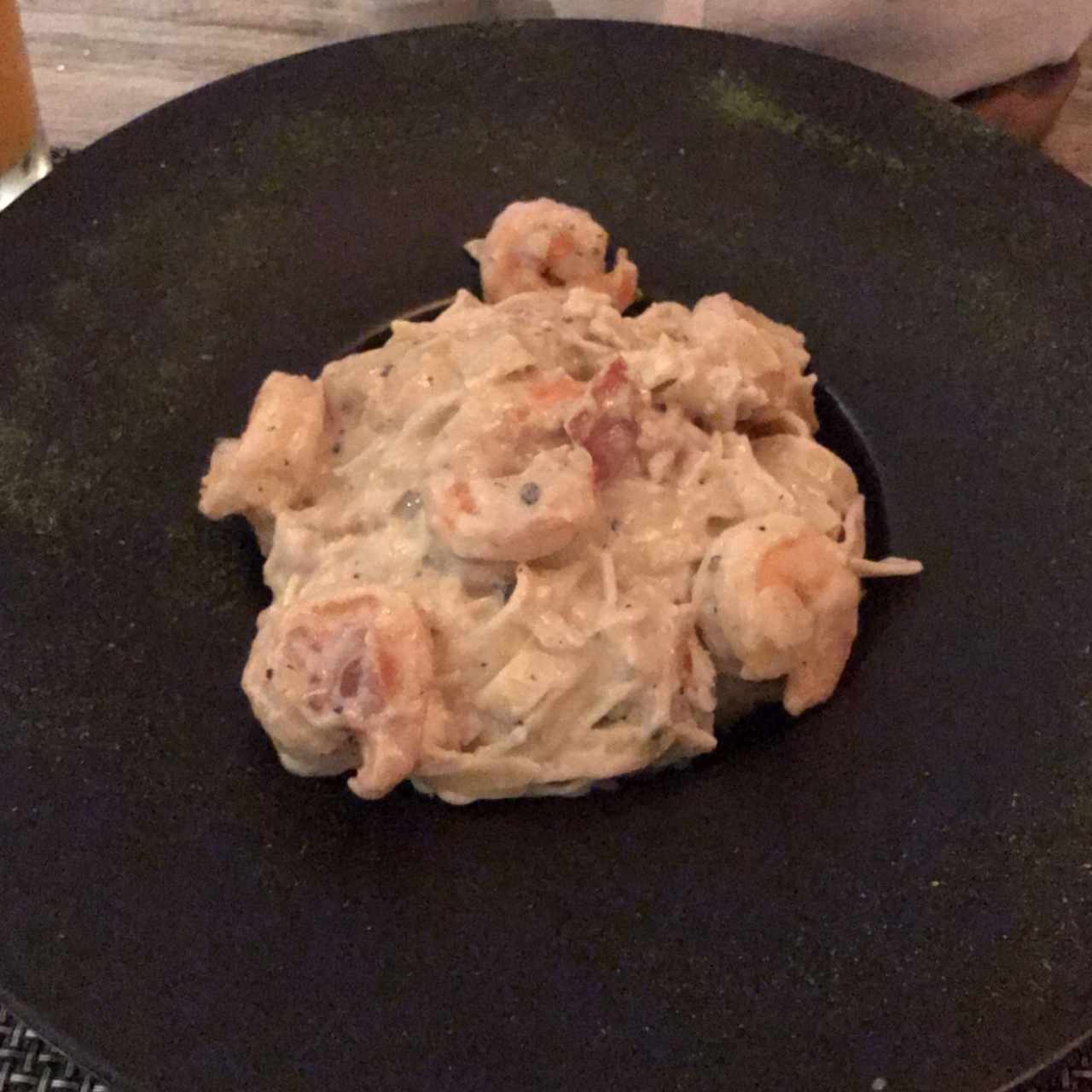 Fettuccine Strega con Camarones