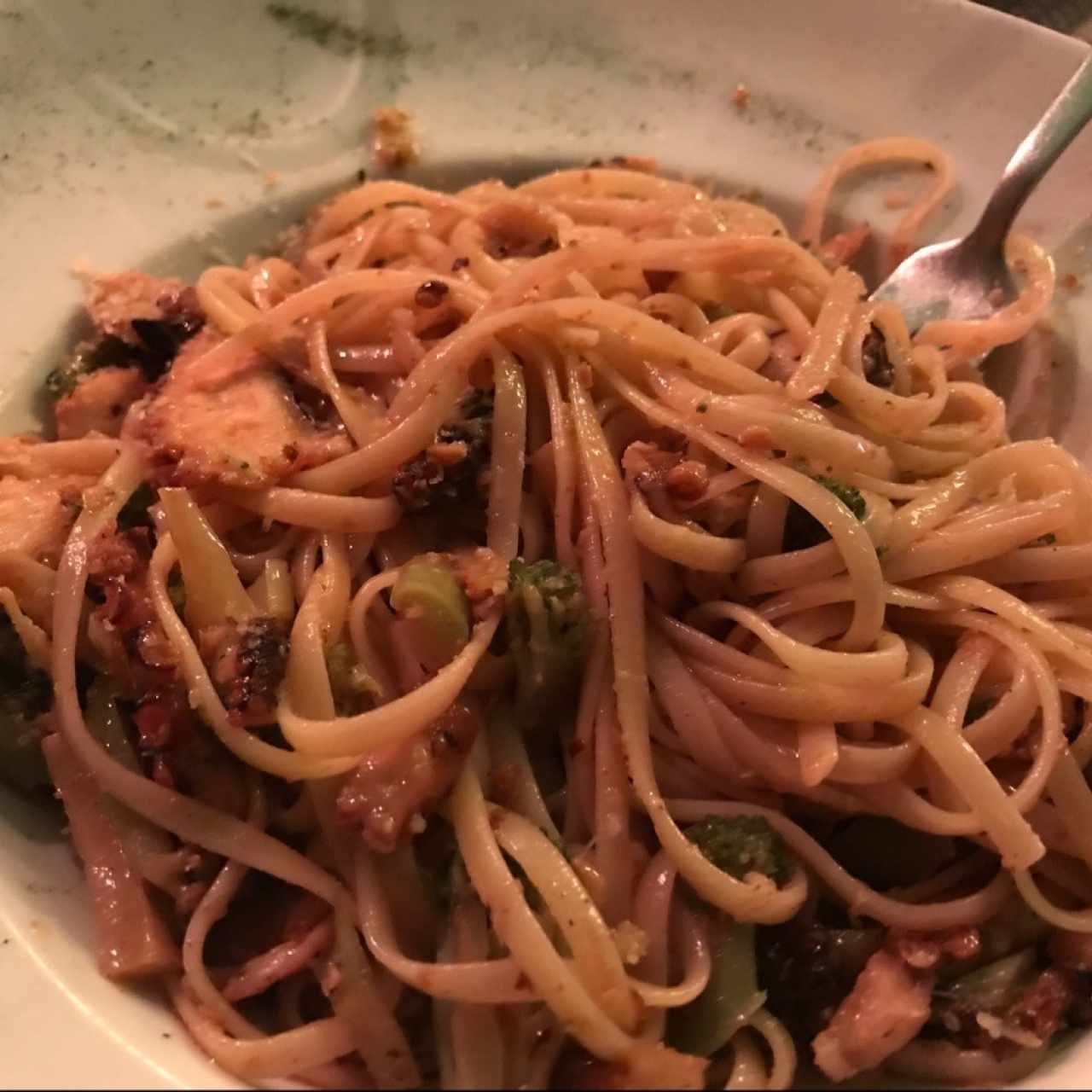 Linguini con Pulpo y Brócoli