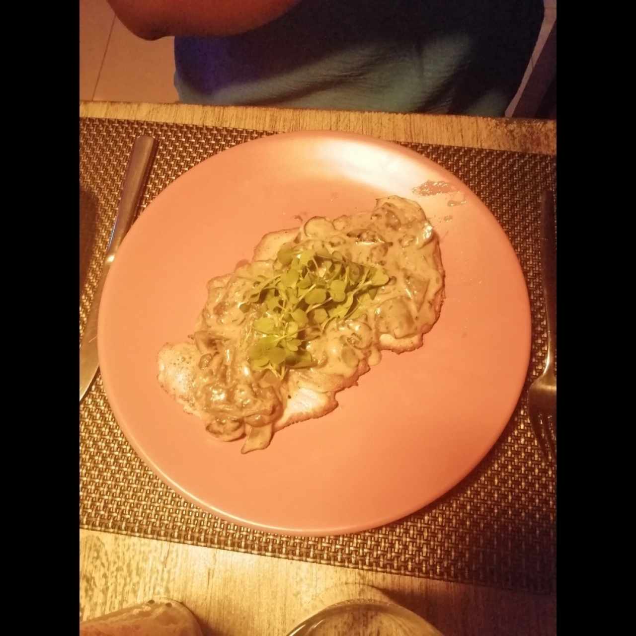 Pechuga de Pollo en Salsa de Hongos