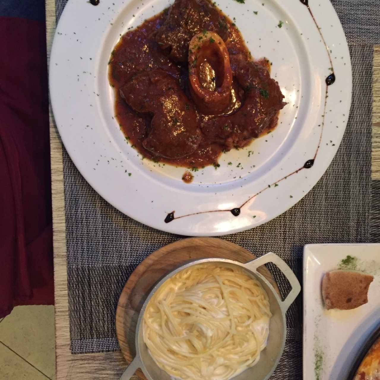 Ossobuco de Res con Linguini a la Crema