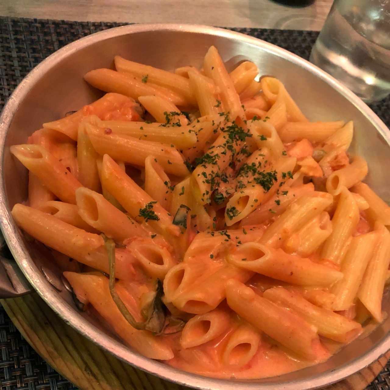 Penne con Salmon y Zuchinni