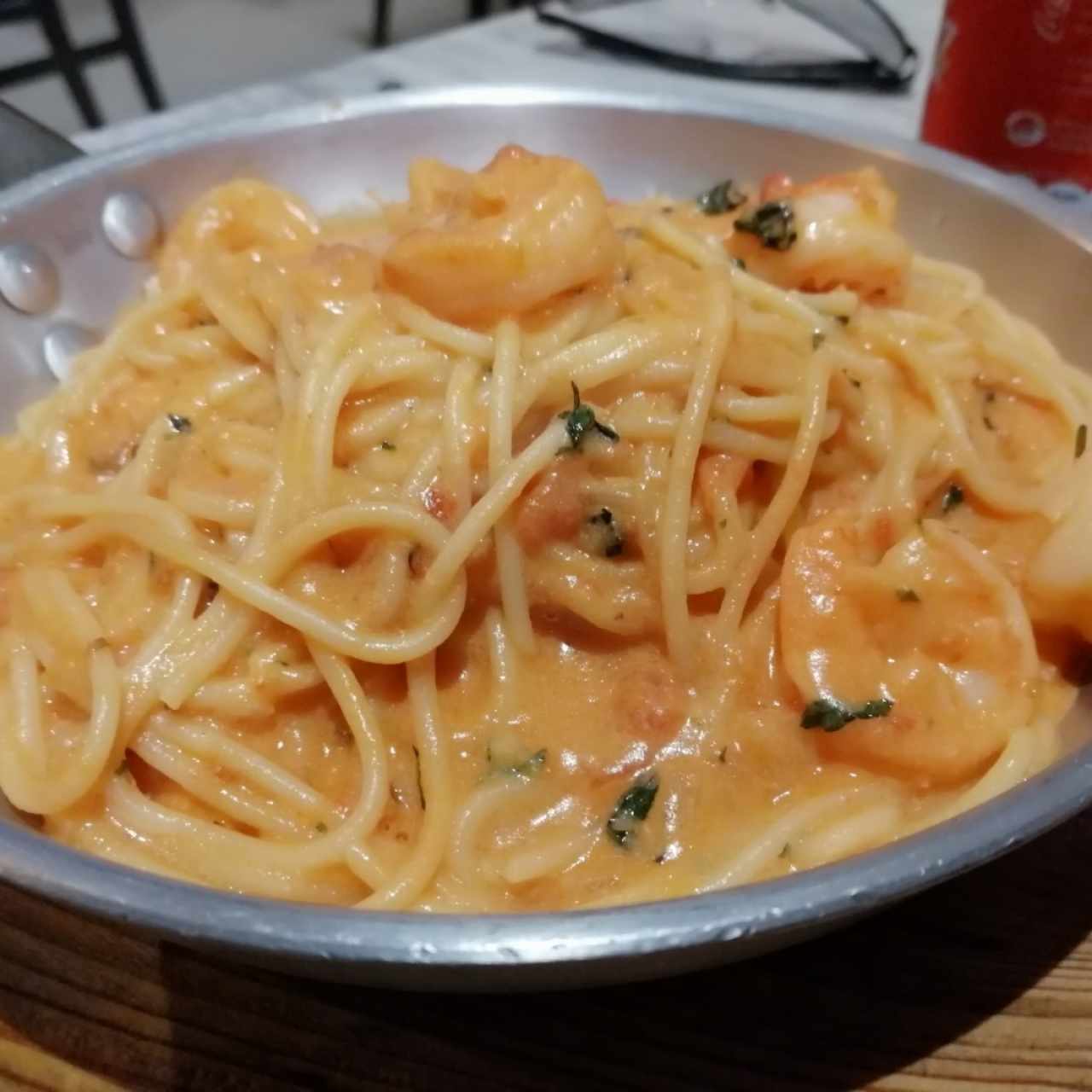 pasta de camarones en salsa rosada