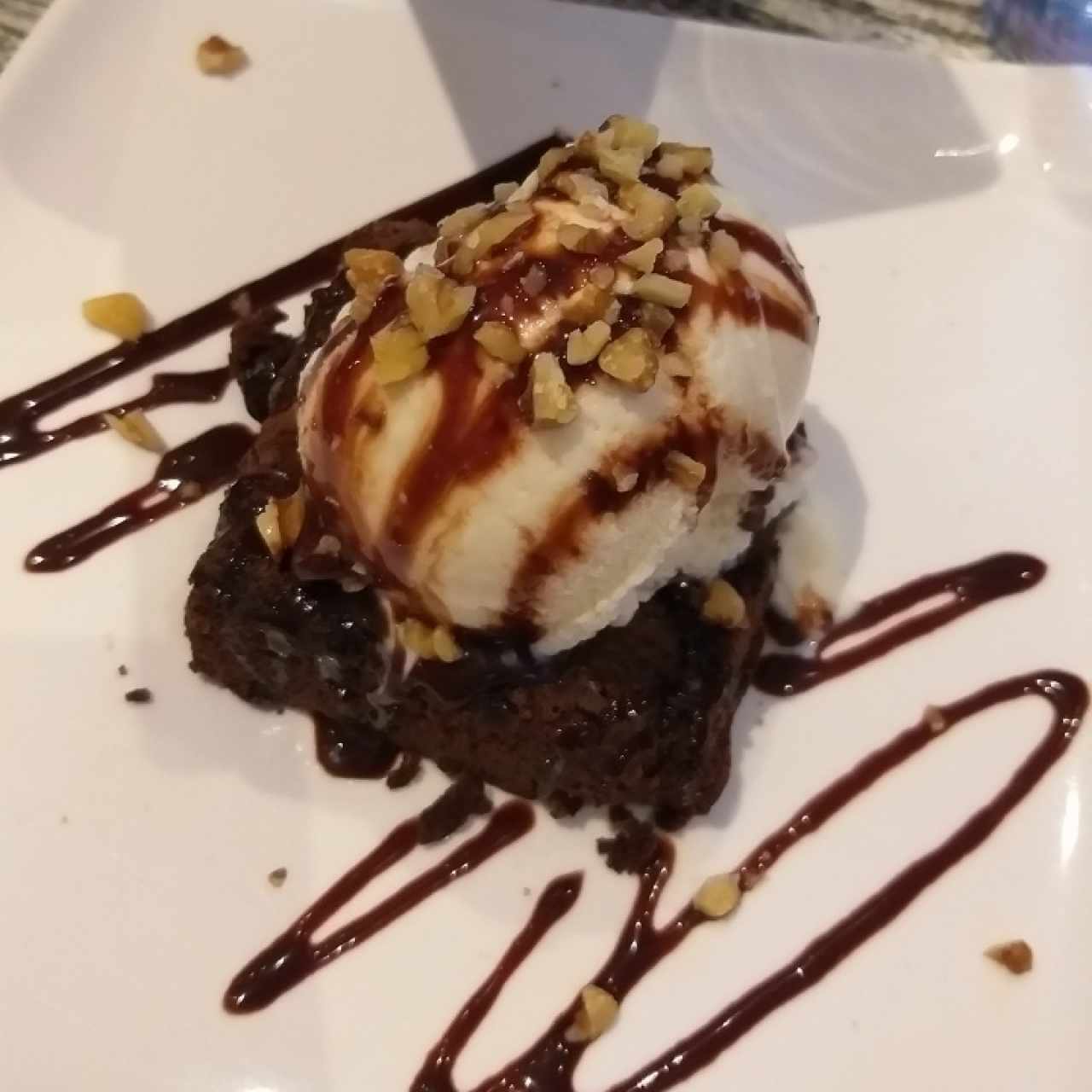 Postres - Brownie con Helado