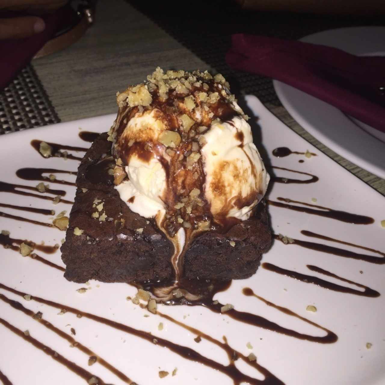 Postres - Brownie con Helado