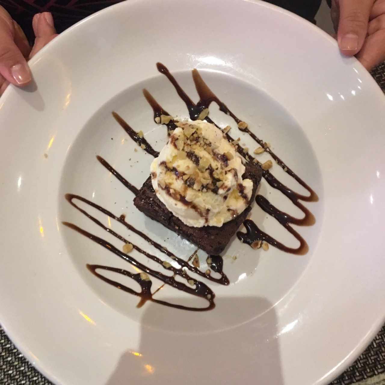 brownie con helado