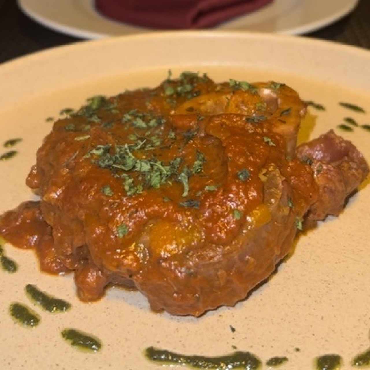 Ossobuco de Res con Linguinni a la Crema 