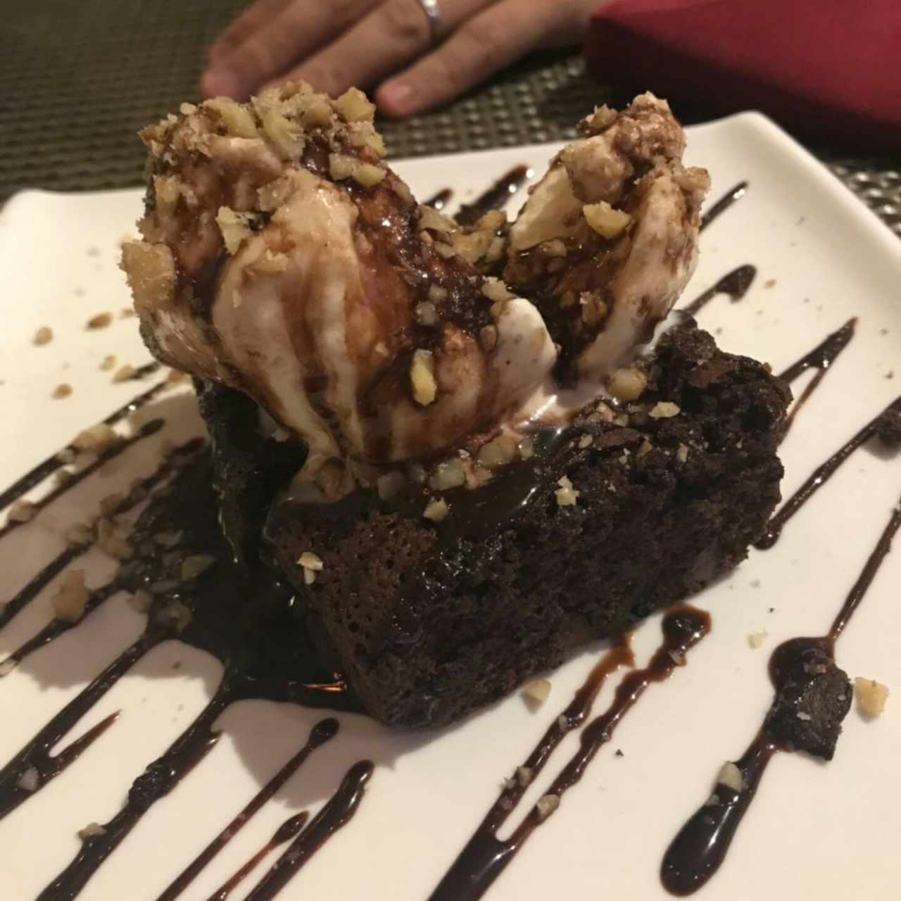 brownie con helado