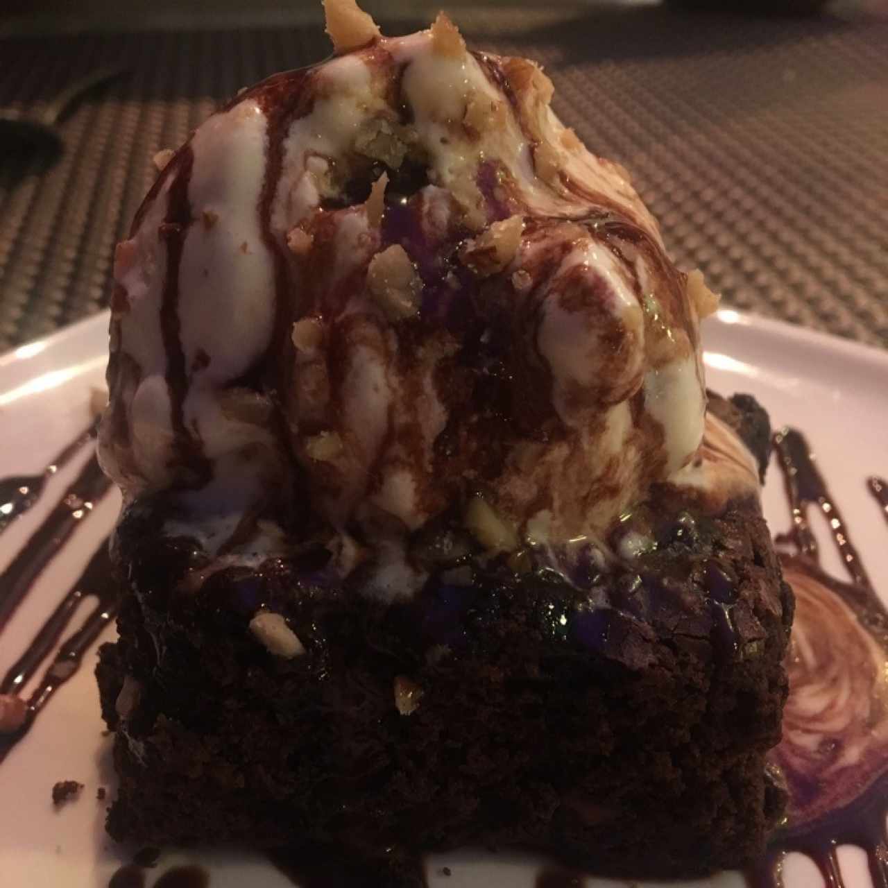 brownie con helado