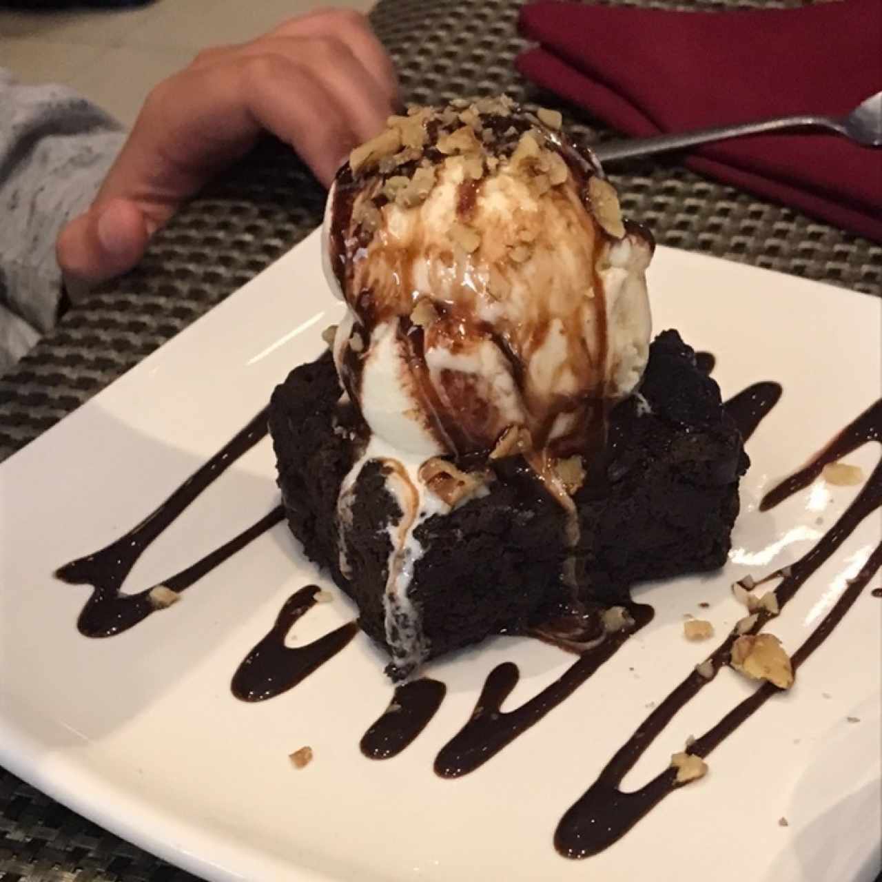 Postres - Brownie con Helado