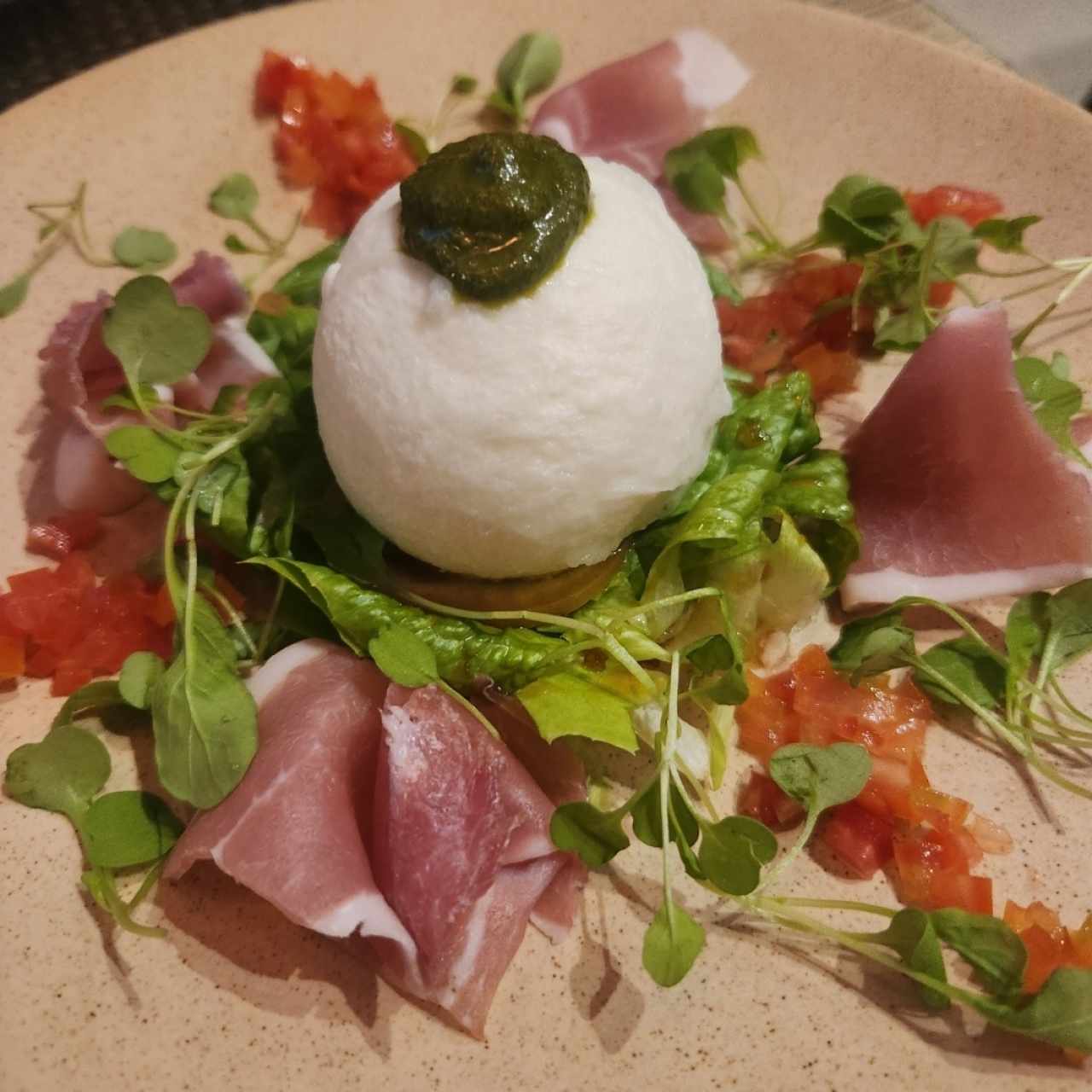 ENTRADAS - Burrata Especial