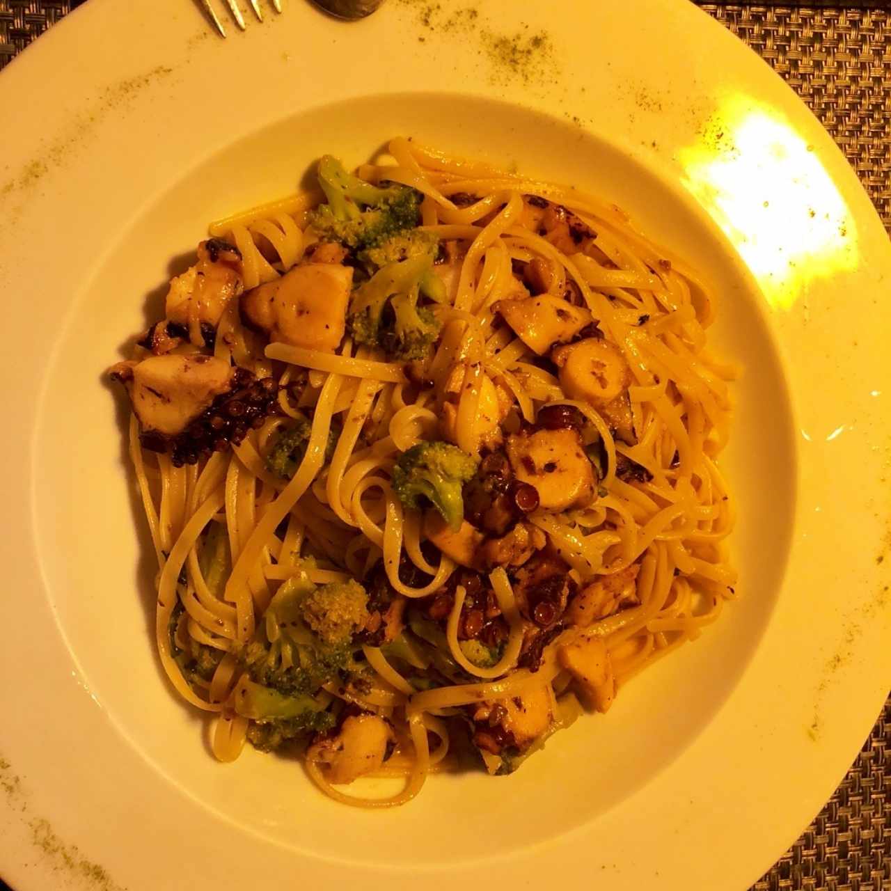 Linguini con Pulpo y Brócoli